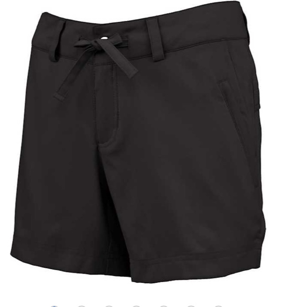 Magellan outdoors women’s shorts black